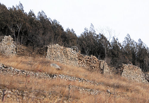 Ruins of the rear outer wall
